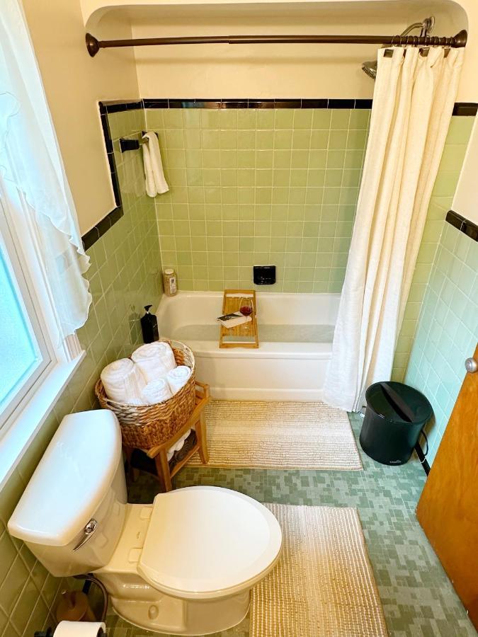 Ferienwohnung Cozy, Private Loft 15 Min Away From Downtown Detroit Grosse Pointe Park Exterior foto
